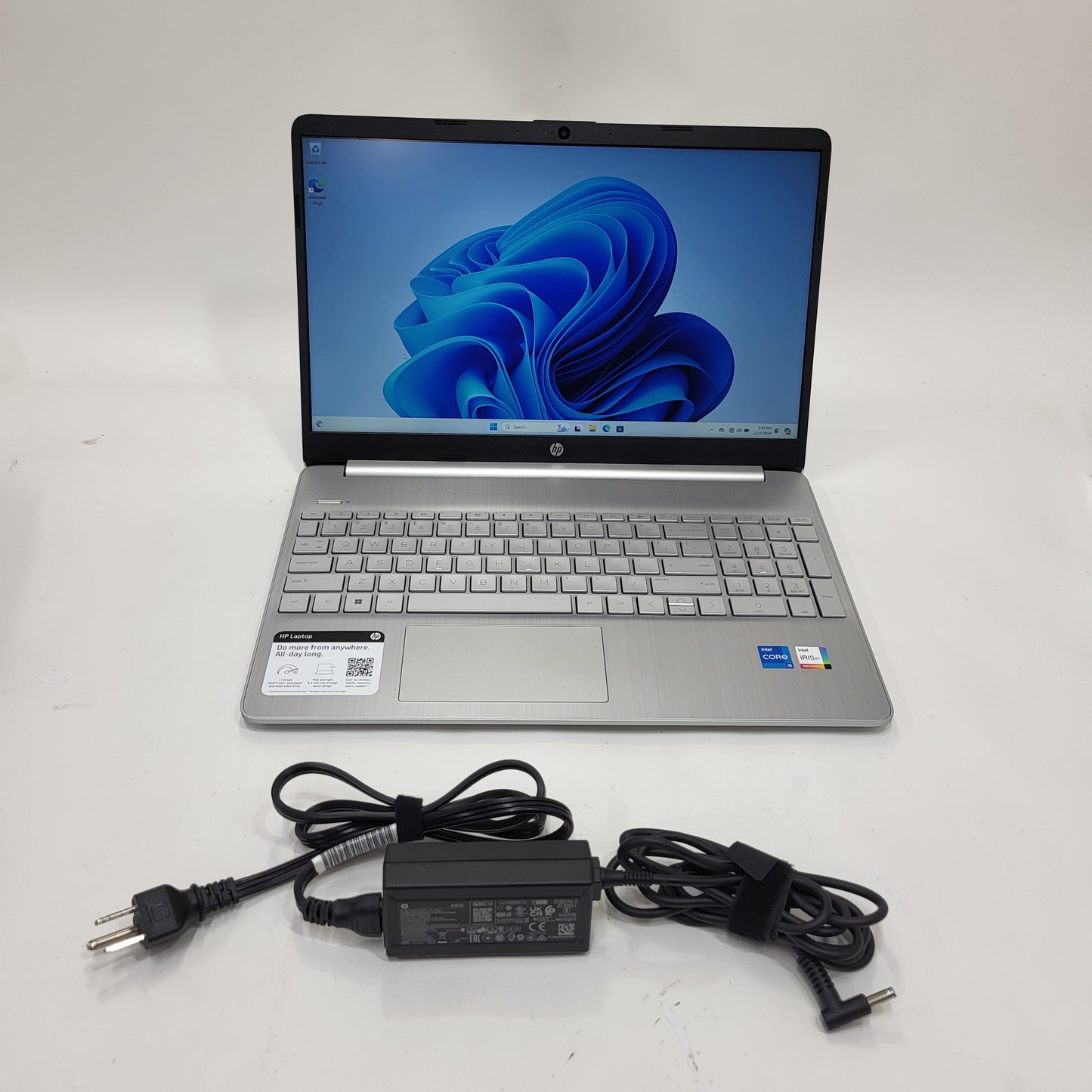 HP Laptop 15-dy2795wm 15.6" i5-1135G7 2.4GHz 8GB RAM 256GB SSD