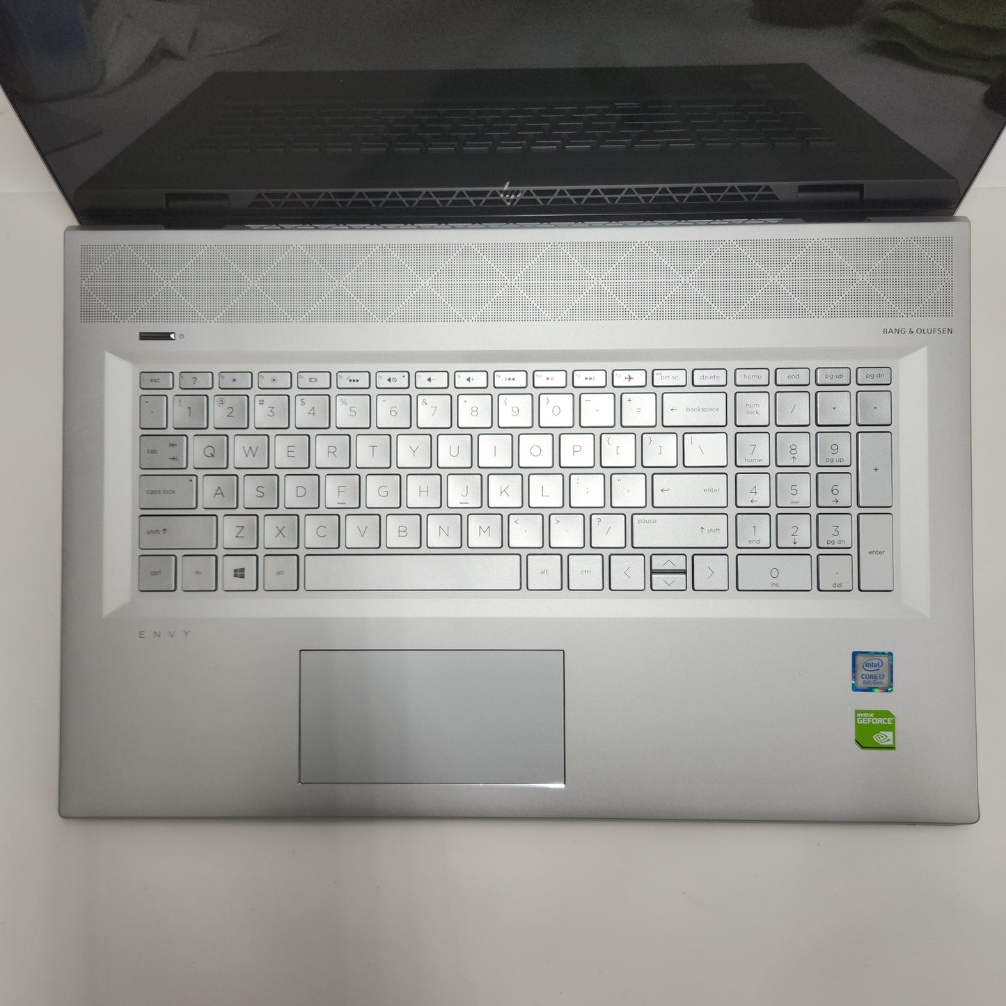 HP Envy 17t-bw000 17.3" i7-8550U 1.8GHz 12GB RAM 1TB HDD GeForce MX150