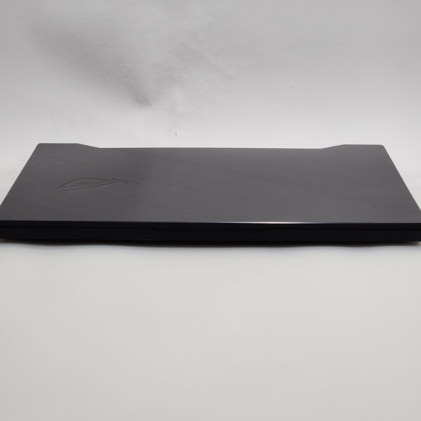 Asus ROG Zephyrus S15 GX502LXS-XS79 15.6" i7-10875H 2.3GHz 32GB RAM 1TB SSD GeForce RTX 2080 Super Max-Q