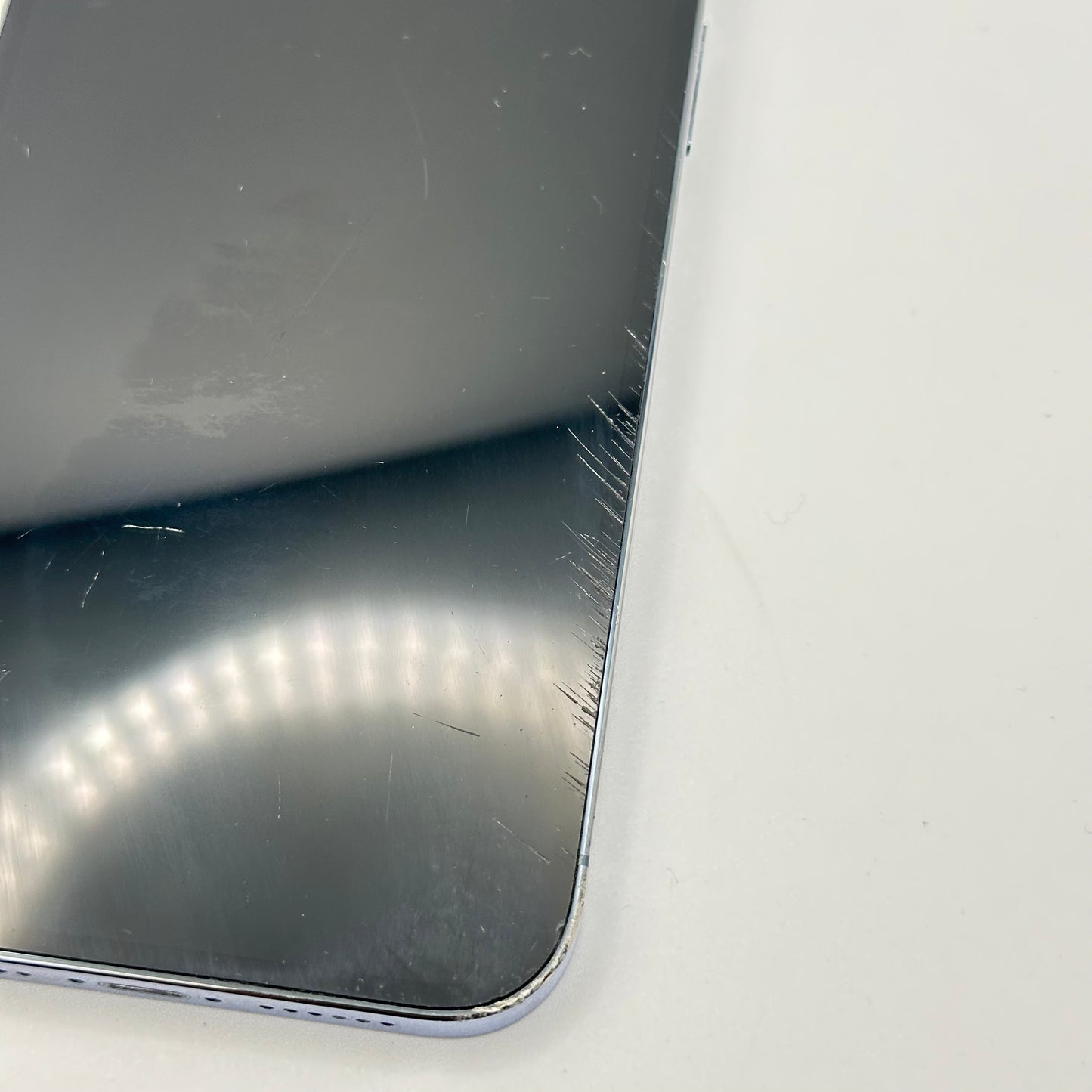 Unlocked Apple iPhone 13 Pro Max 256GB Sierra Blue MLF93LL/A *READ