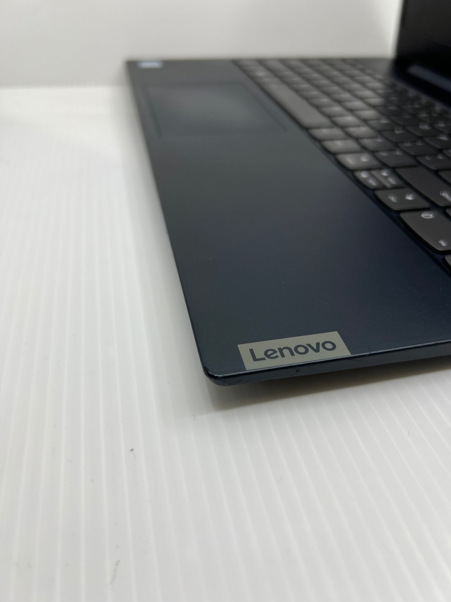 Lenovo IdeaPad S340 15.6" i7-8565U 2.0GHz 8GB RAM 256GB SSD