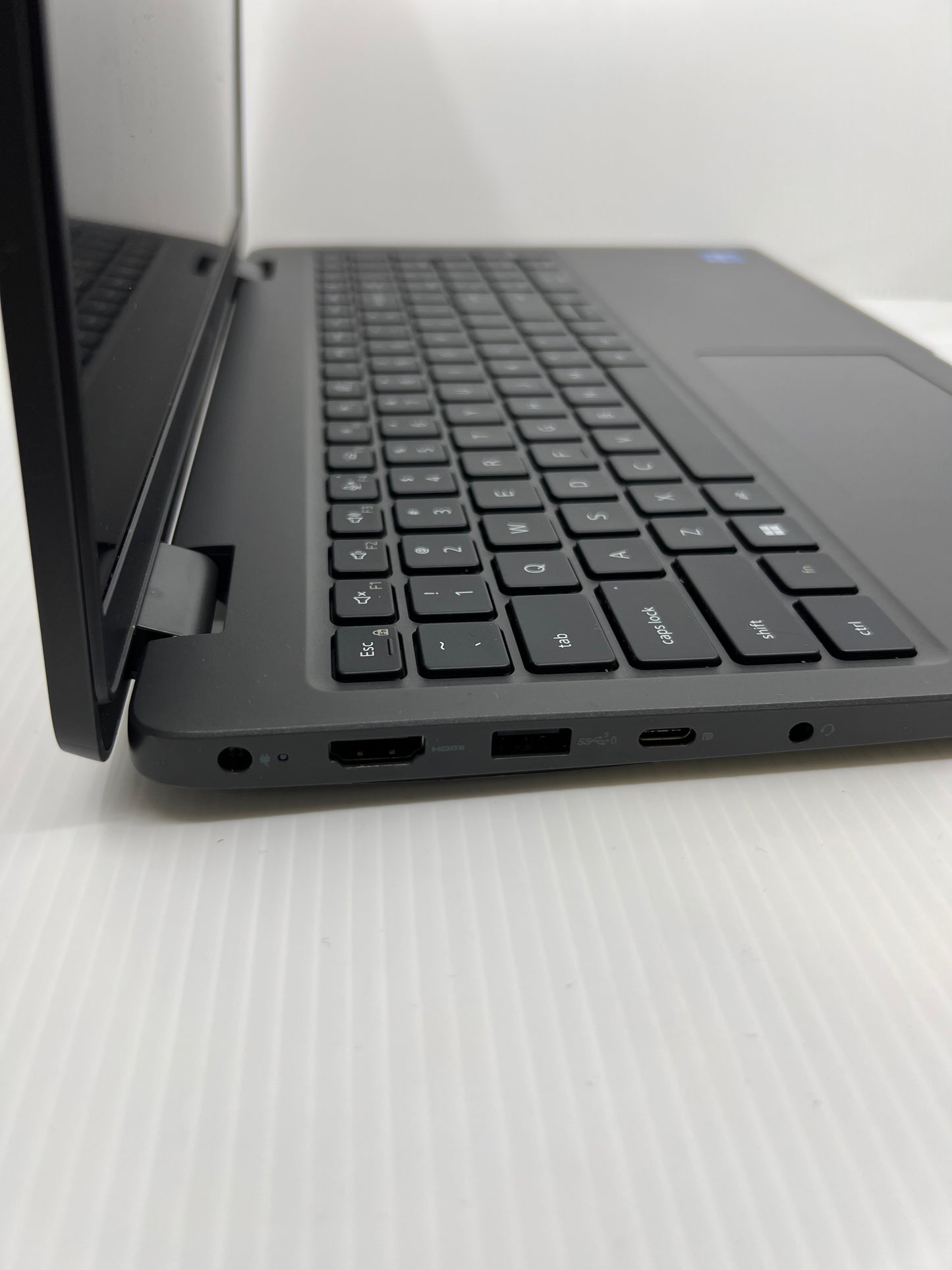 Dell Latitude 3540 15.6" i5-1335U 1.3GHz 8GB RAM 256GB SSD