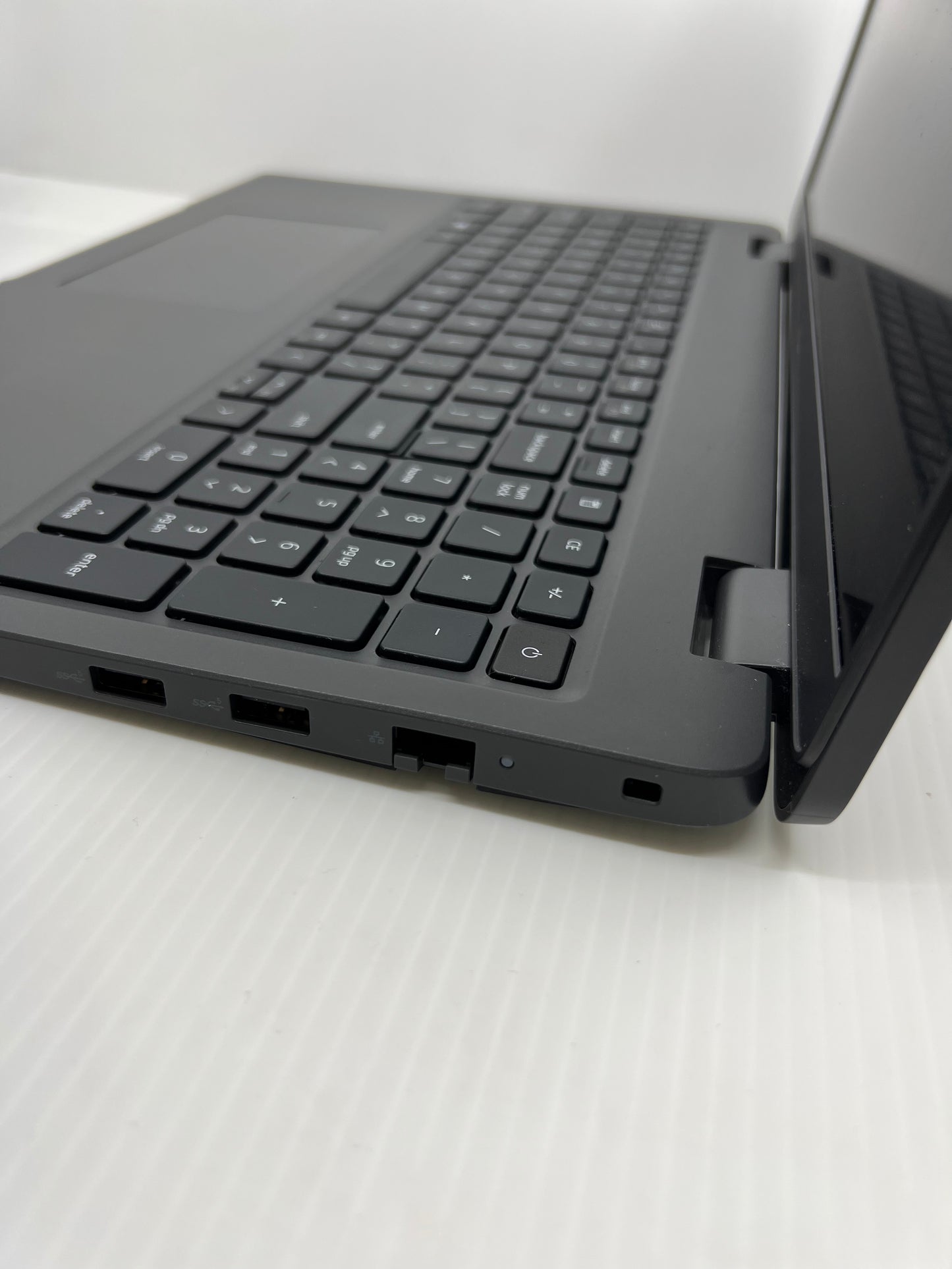 Dell Latitude 3540 15.6" i5-1335U 1.3GHz 8GB RAM 256GB SSD