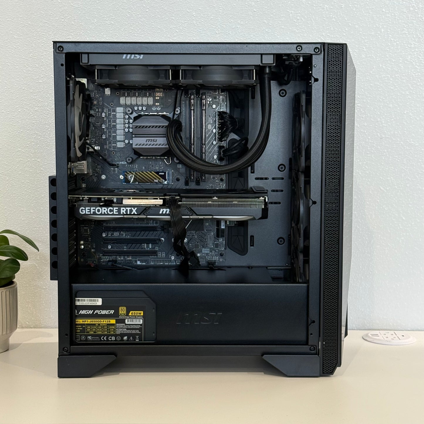 MSI Custom PC i7-13700F 2.10GHz 32GB RAM 1TB MSI GeForce RTX 4070