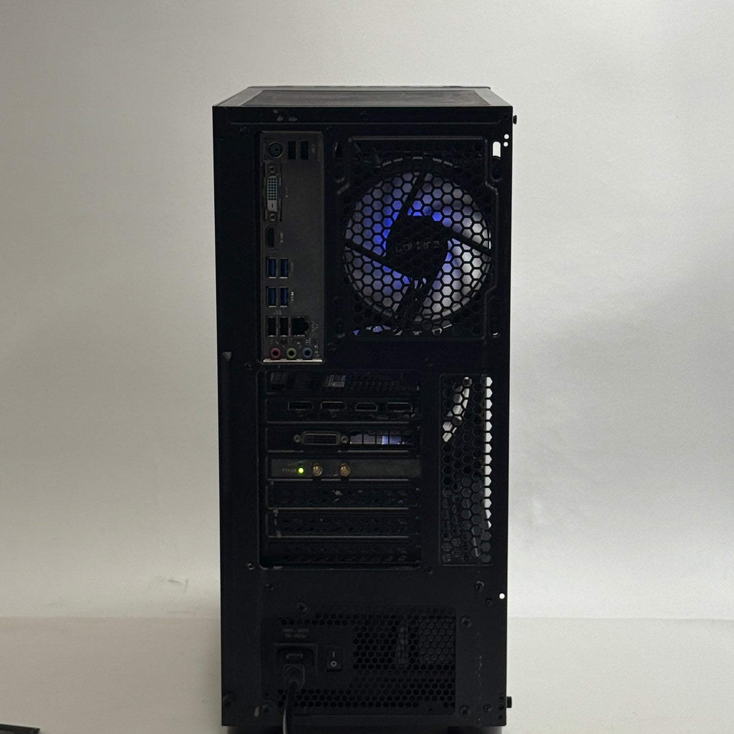 Custom PC Ryzen 7 3700X 16GB RAM 512GB SSD EVGA GTX 1080