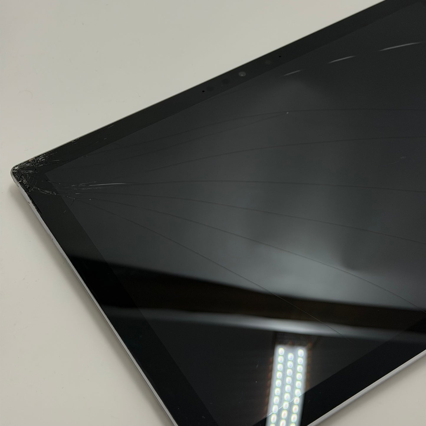 Broken Microsoft Surface Pro 7 1866 14.4" i5-1035G4 1.1GHz 8GB RAM 256GB SSD