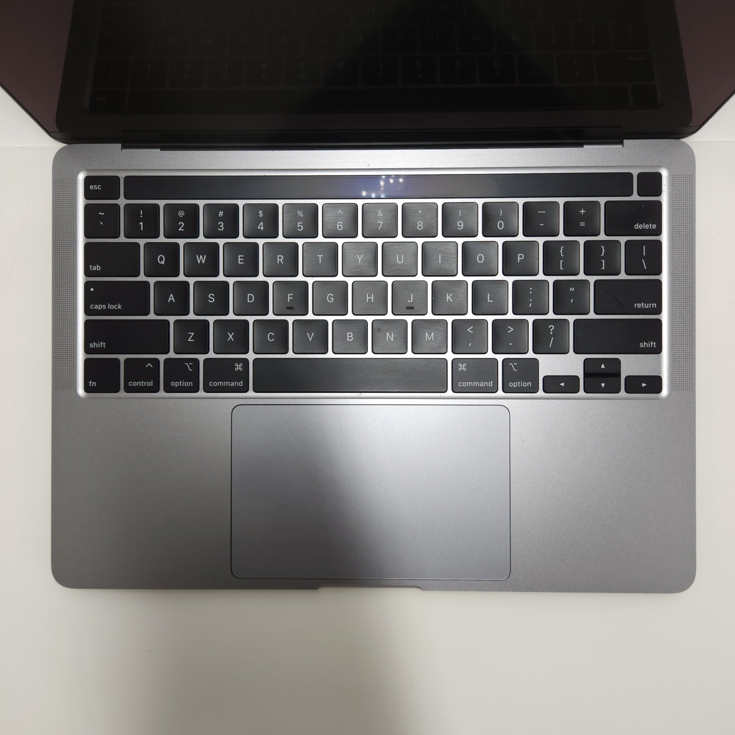 2020 Apple MacBook Pro 13.3" i5 1.8GHz 8GB RAM 256GB SSD Space Gray A2289