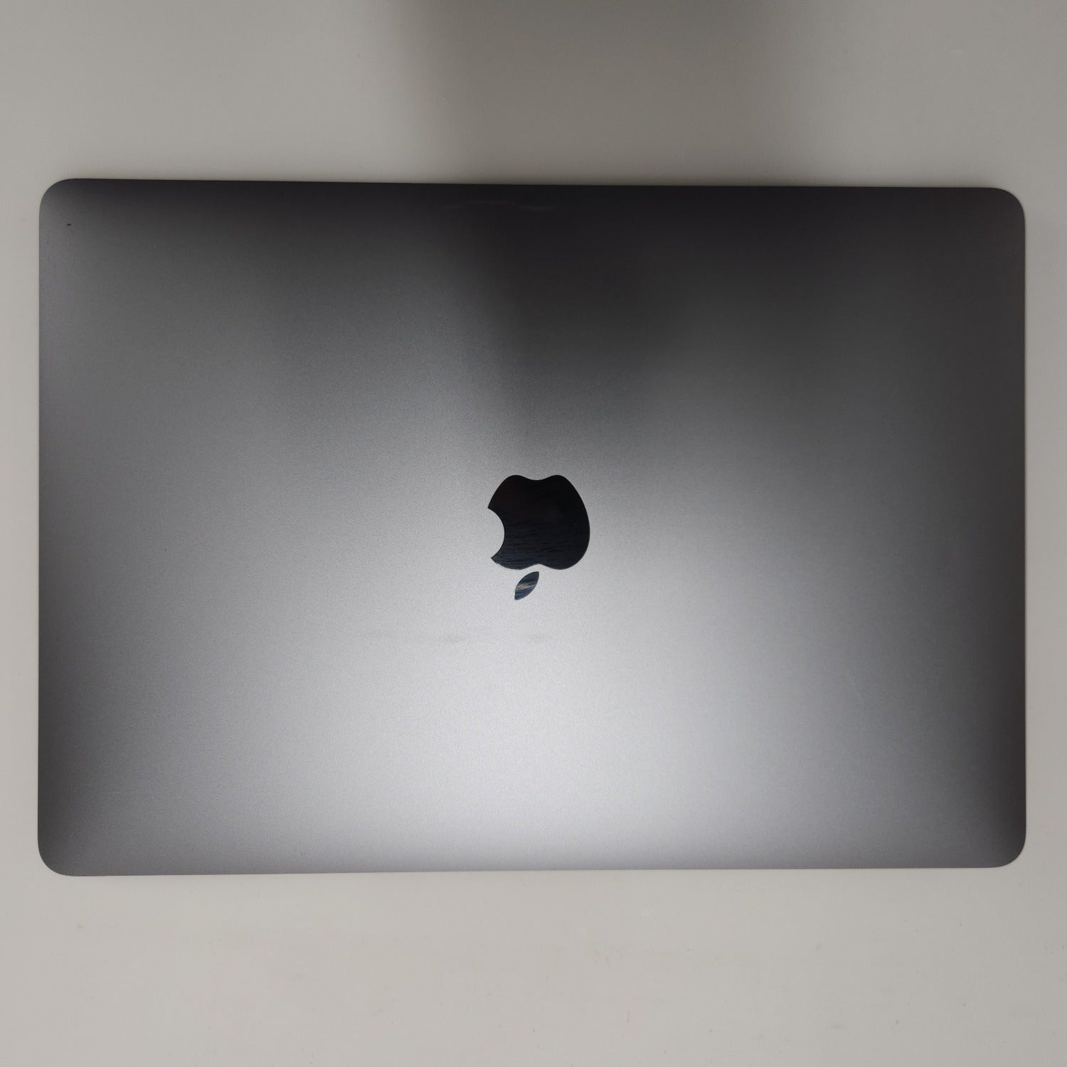 2020 Apple MacBook Pro 13.3" i5 1.8GHz 8GB RAM 256GB SSD Space Gray A2289