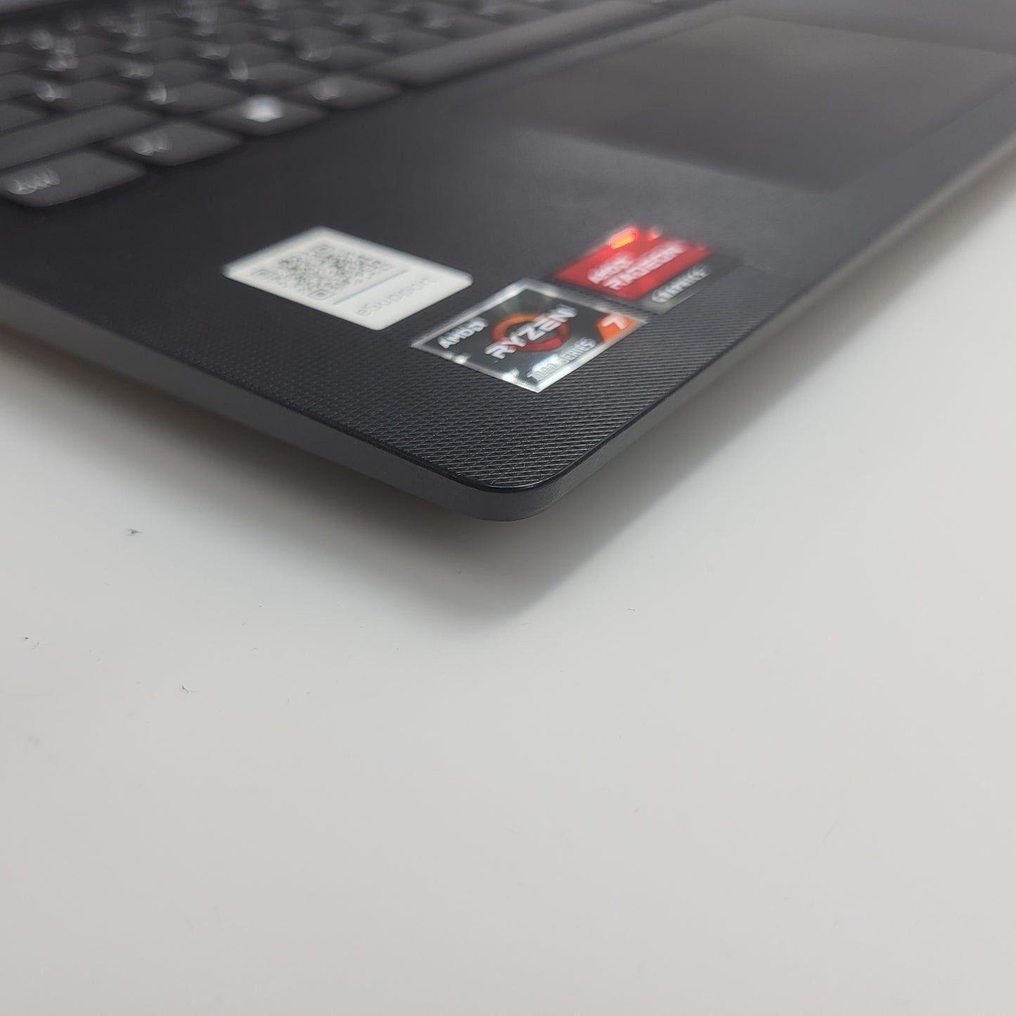 Lenovo V15 G4 ABP Ryzen 7 7730U CPU 40GB RAM 1TB SSD