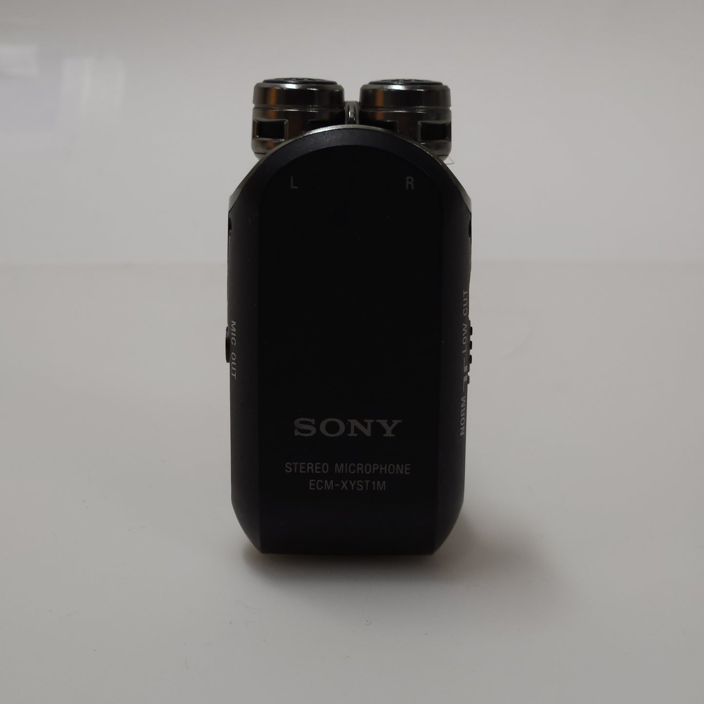 Sony Alpha A6000 24.3MP Compact Mirrorless Digital Camera w/ ECM-Xyst1m Stereo Mic