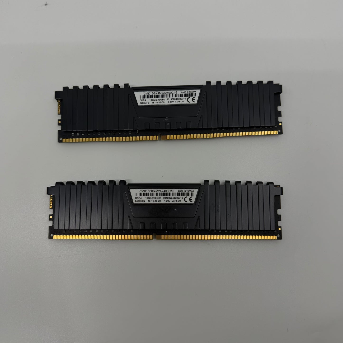 Corsair Vengeance LPX 16GB (2x8GB) RAM DDR4 2400MHz CMK16GX4M2A2400C16