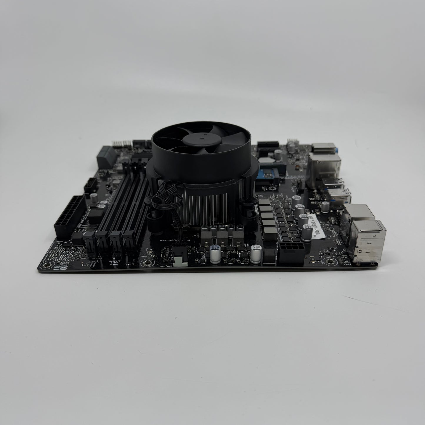 Intel Core i5-9400f 6 Cores 4.4 GHz LGA1200 16GB RAM 512GB SSD Barebones Bundle