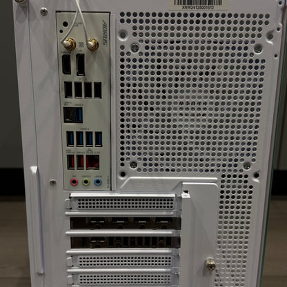 iBuyPower Custom PC ryzen 7 7700x 4.5Ghz 32GB RAM ZOTAC 5070