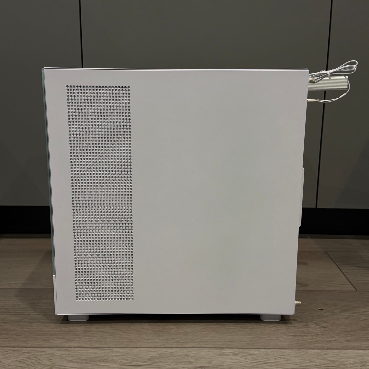 iBuyPower Custom PC ryzen 7 7700x 4.5Ghz 32GB RAM ZOTAC 5070