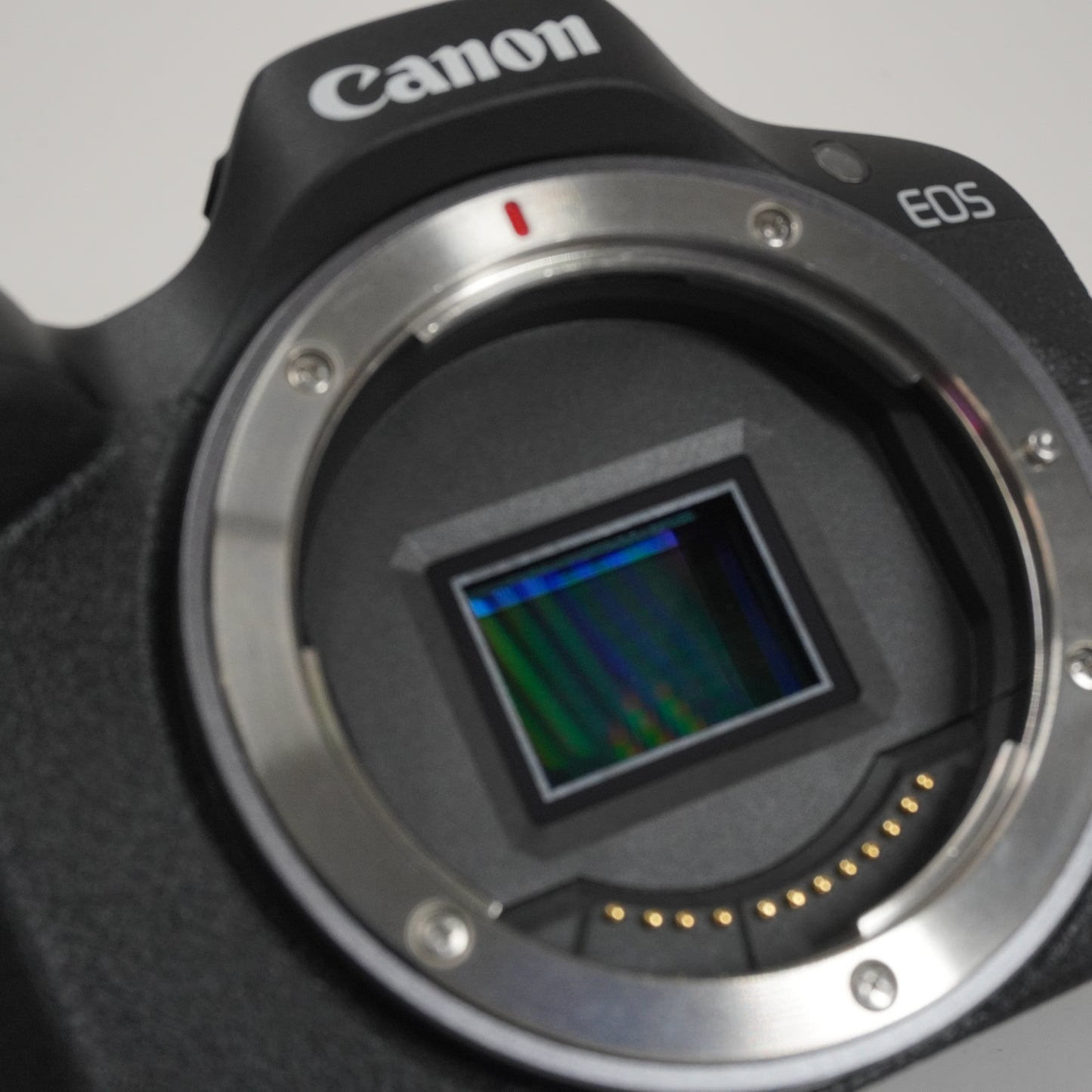 Canon EOS R100 24.1MP Mirrorless Camera W 18-45 Lens