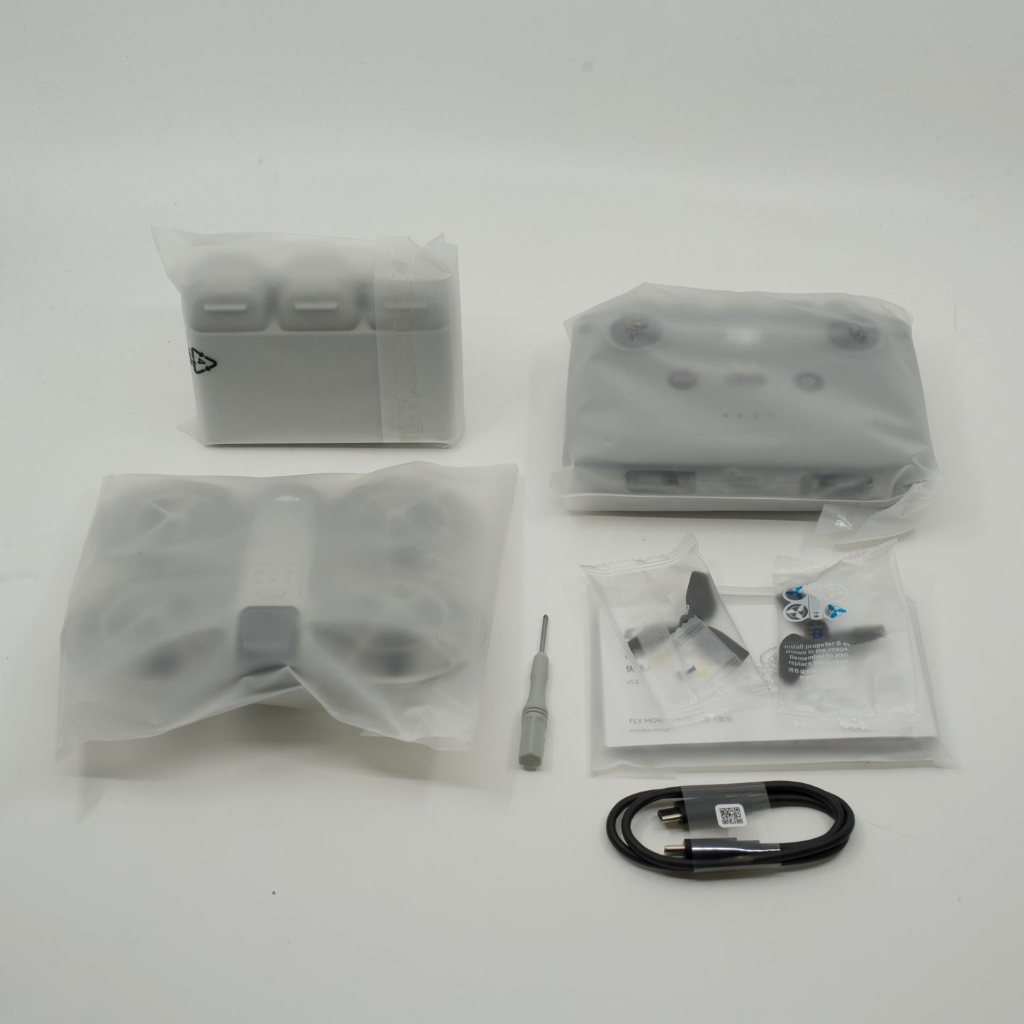DJI Neo 4K Camera Drone DNIA0626 Fly More Combo