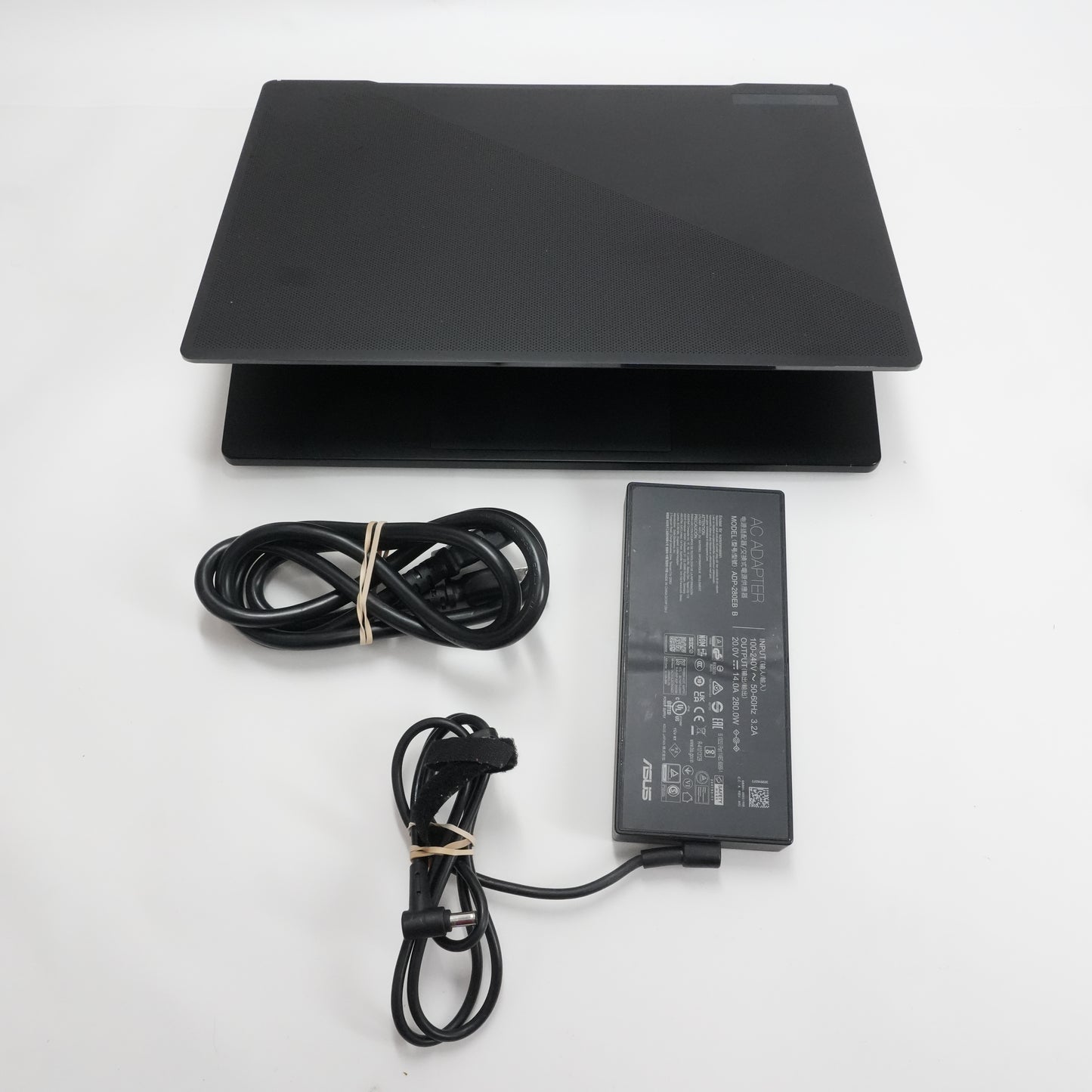 Asus ROG Zephyrus M16 GU604VI 15.6" i9-13900H 16GB RAM 1TB SSD GeForce RTX 4070