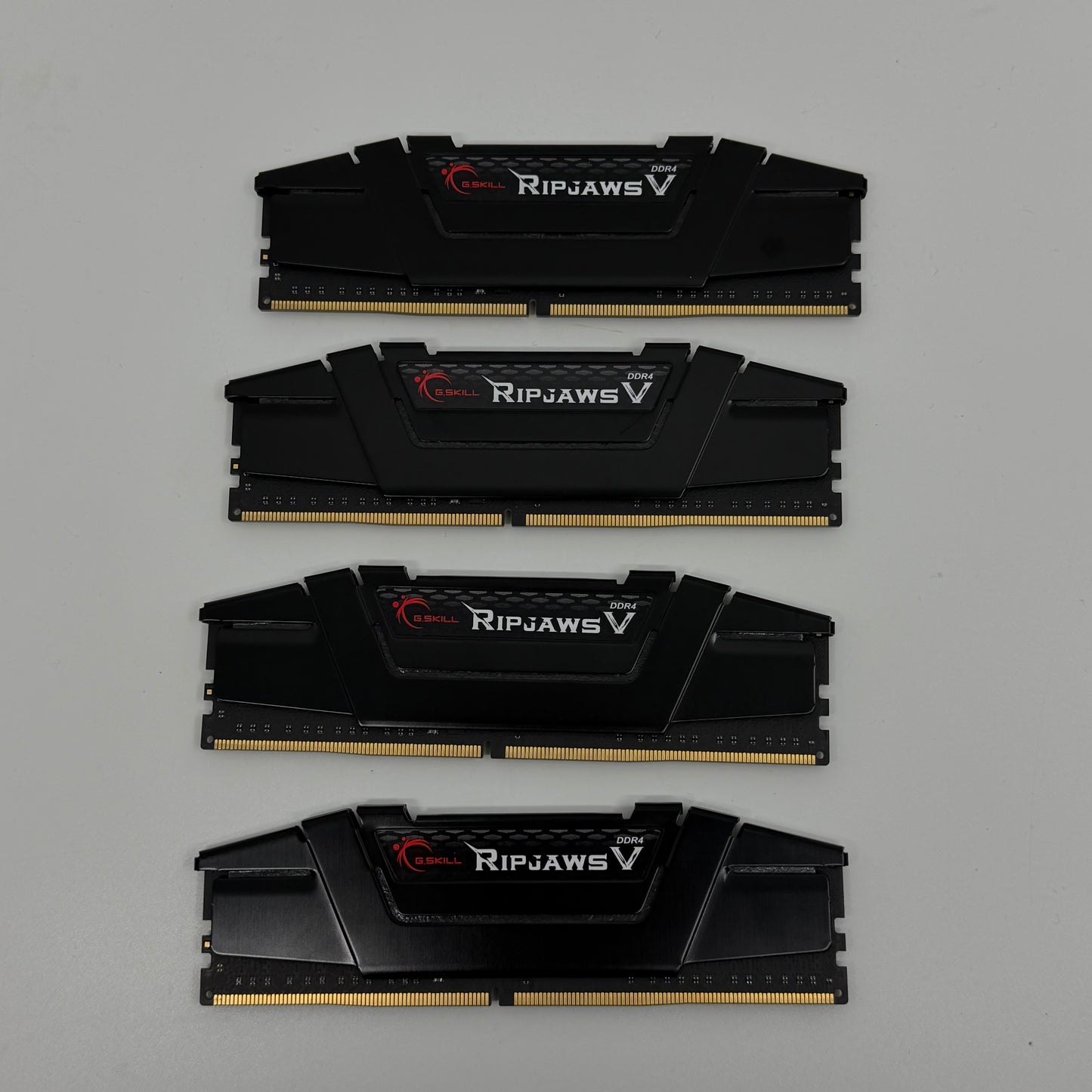 G.Skill RipJaws V 64GB (4x16GB) RAM DDR4 3200MHz F4-3200C16Q-64GVK