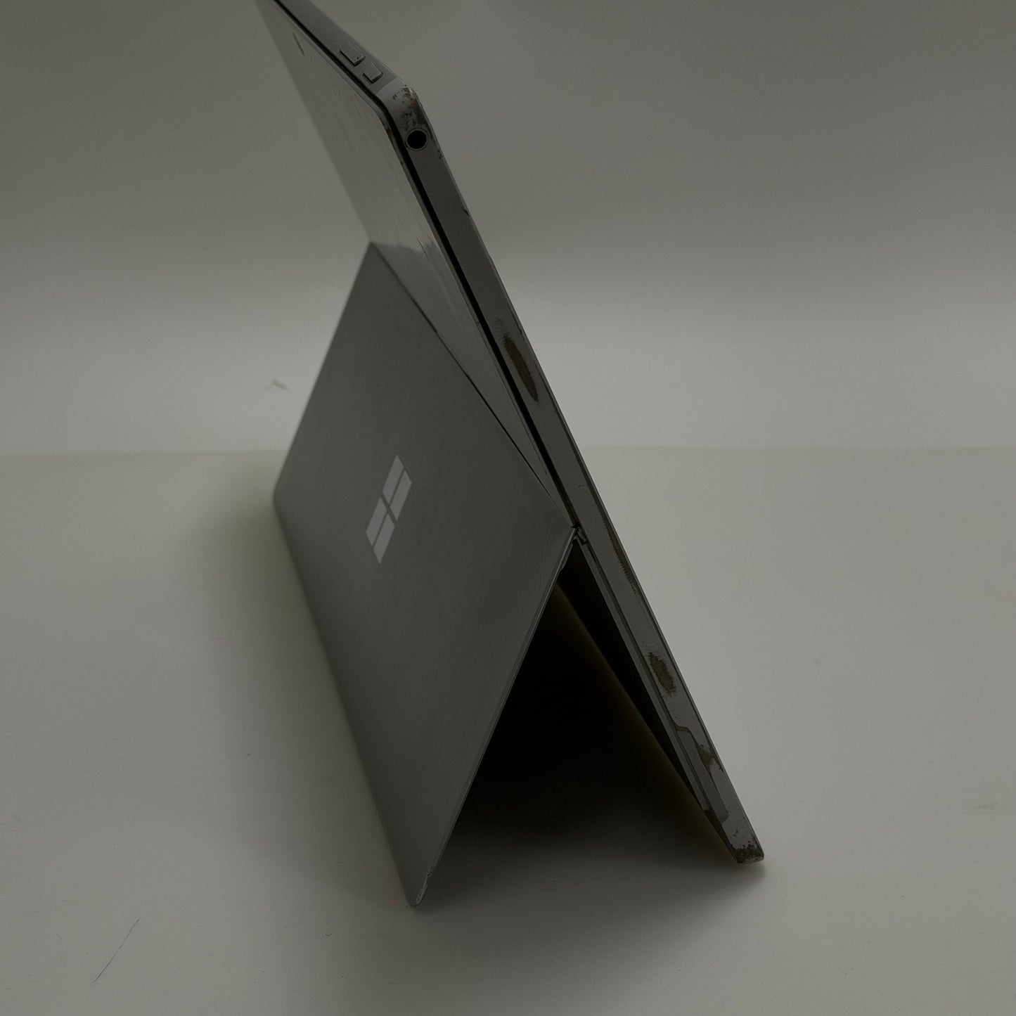 Broken Microsoft Surface Pro 7 1866 14.4" i5-1035G4 1.1GHz 8GB RAM 256GB SSD