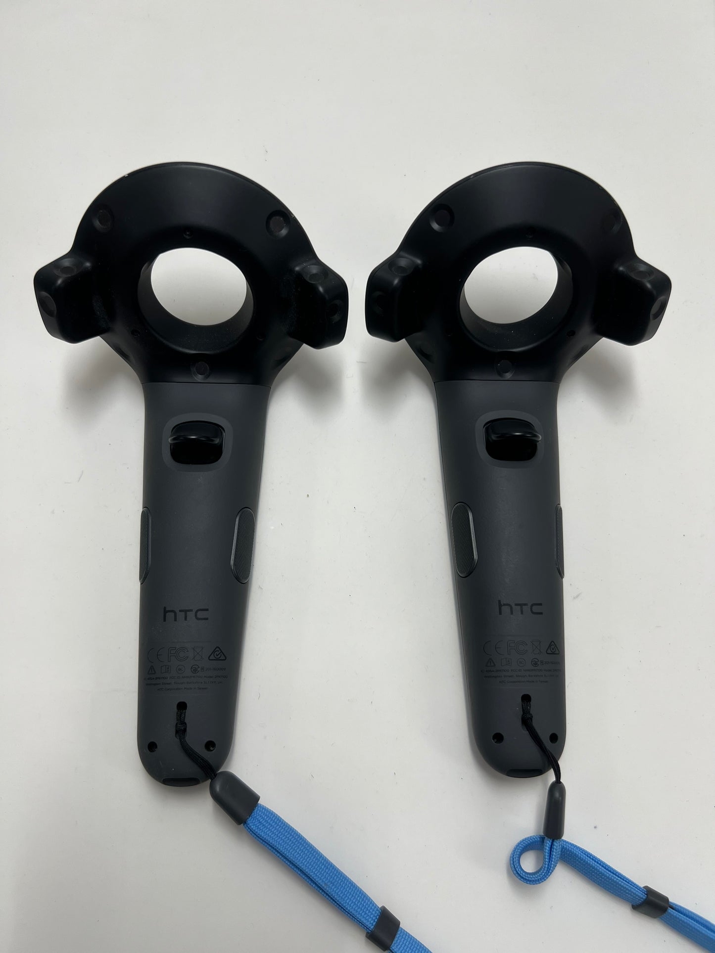 HTC Vive Accessories: Base Stations, Controller Pair, and Link Hub w/ Cables