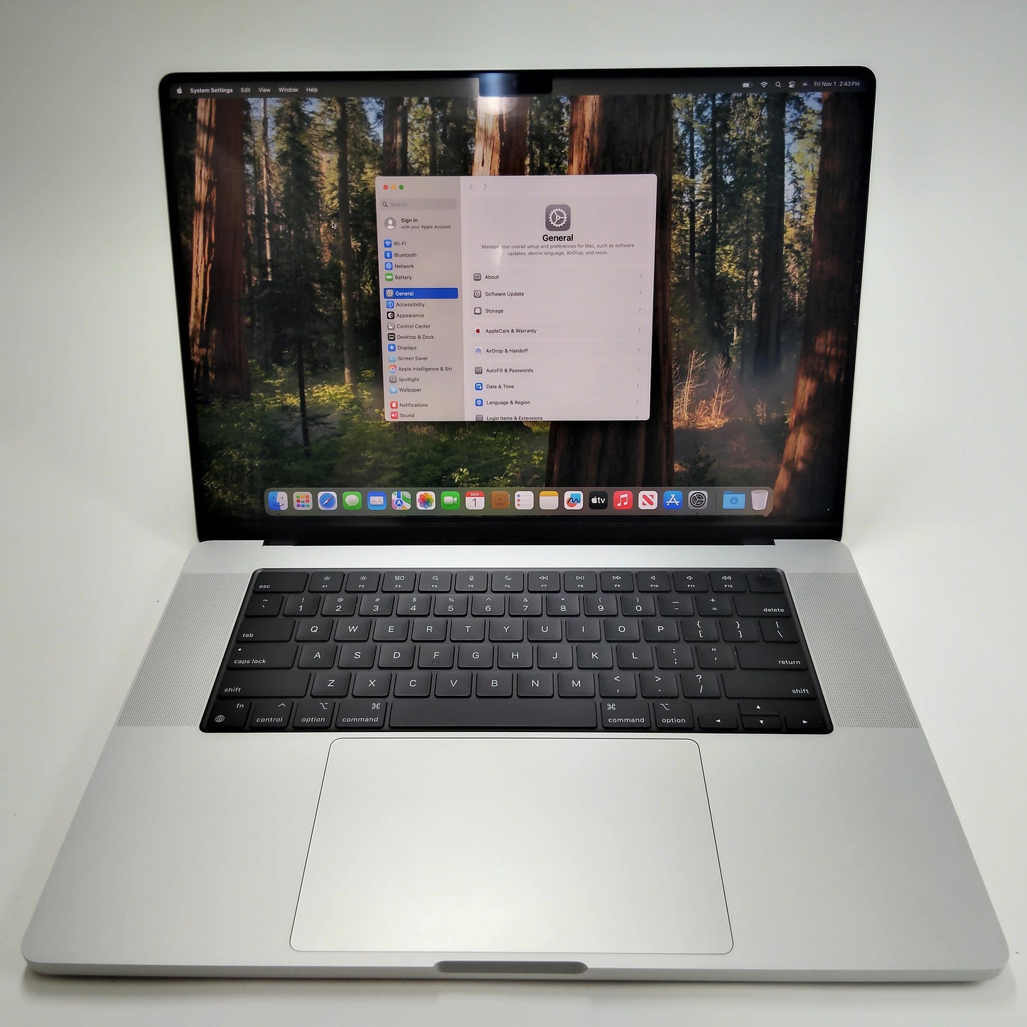 2021 Apple MacBook Pro 16.2" M1 Pro 3.2Ghz 16C GPU 16GB RAM 1TB SSD Silver A2485