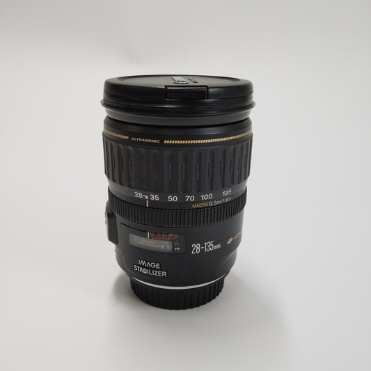 Canon EF Ultrasonic Lens 28-135mm f/3.5-5.6 IS