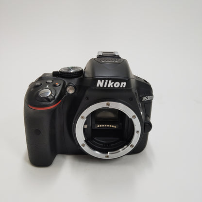 Nikon D5300 24.2MP HDSLR 385 Shutter Count With AF-S Nikkor 35mm f/1.8