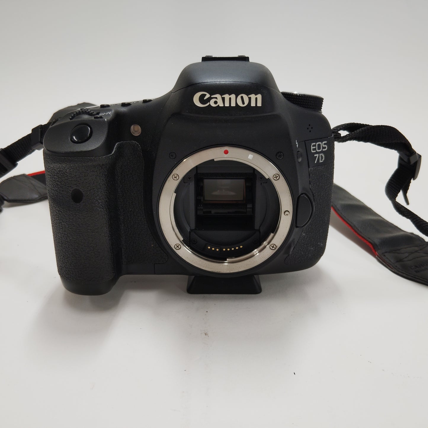 Canon EOS 7D MARK I 18.0MP Digital SLR With EFS 18-135MM